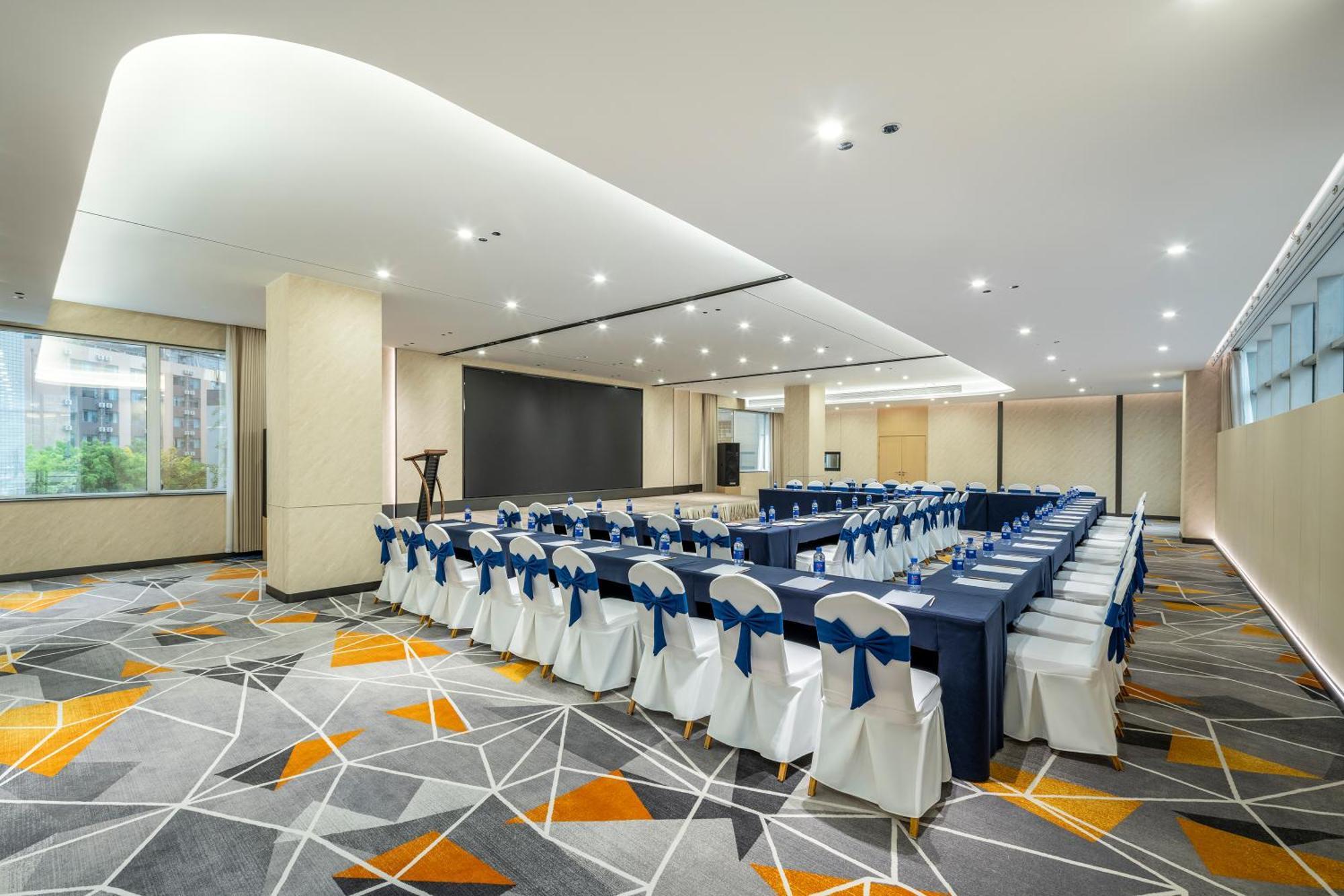 Holiday Inn Express Chengdu Tianfu Square By Ihg - Chunxi Road And Kuanzhai Alley Exterior foto